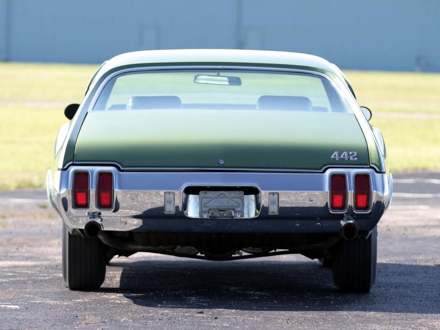  Oldsmobile 442 W-30 Holiday Coupe 1970 года  (фото 2 из 26)